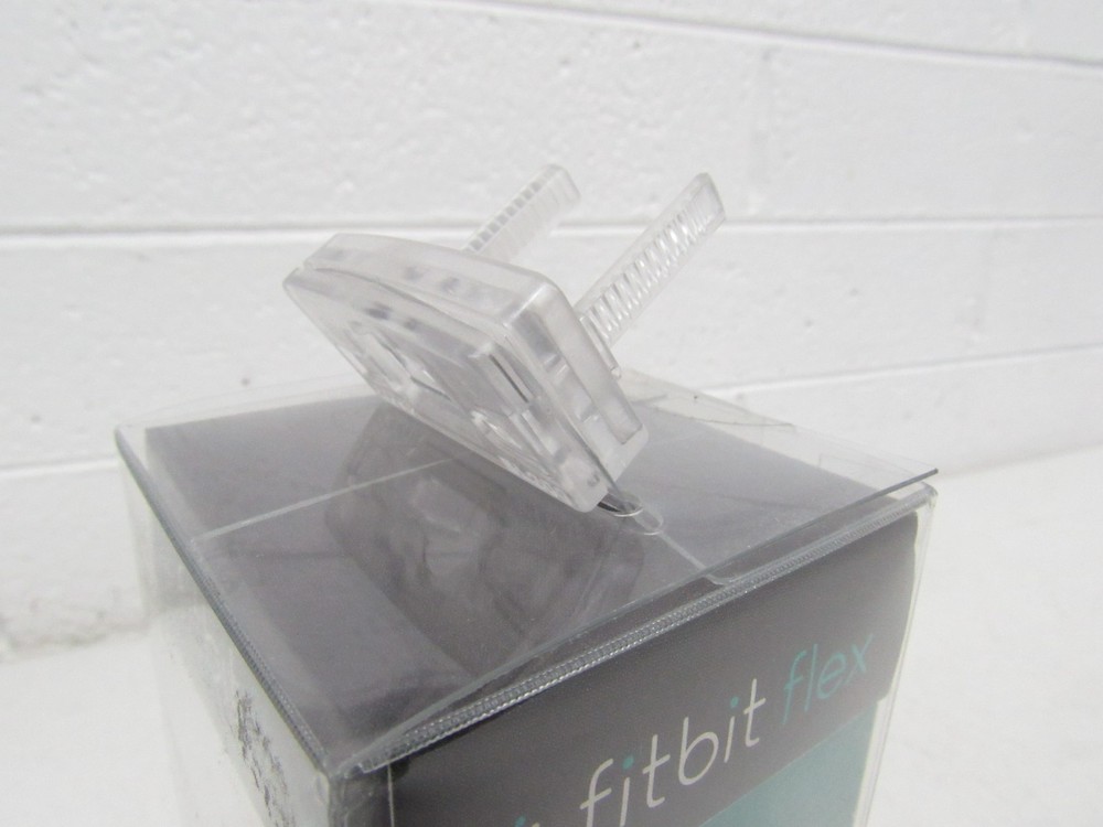 Fitbit New Sealed Flex FB401VT Wireless Magenta Activity & Sleep Tracker