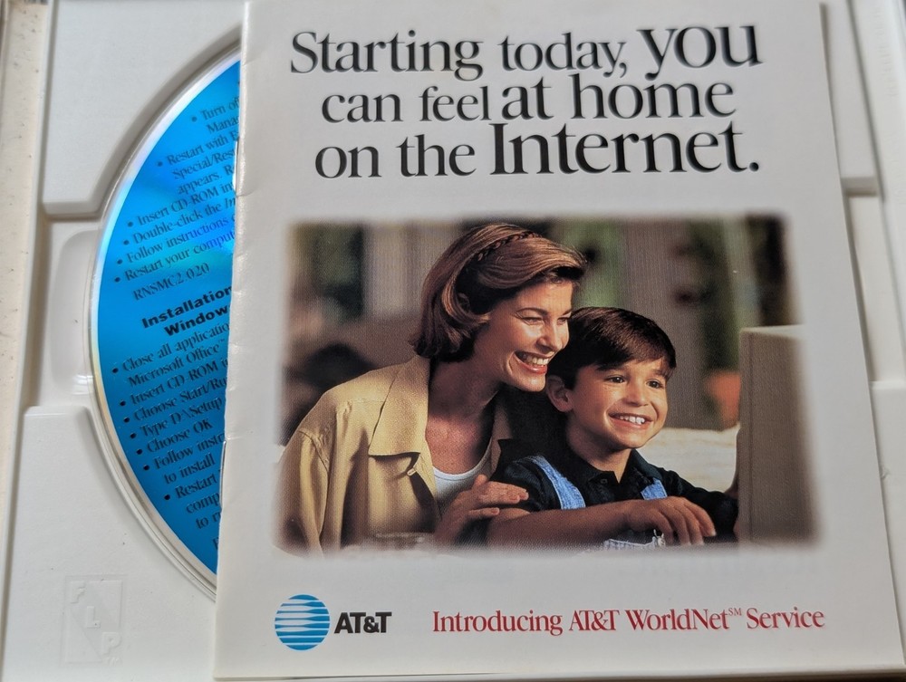 AT&T WorldNet Service CD-ROM Internet access Windows 95/Mac Netscape Navigator