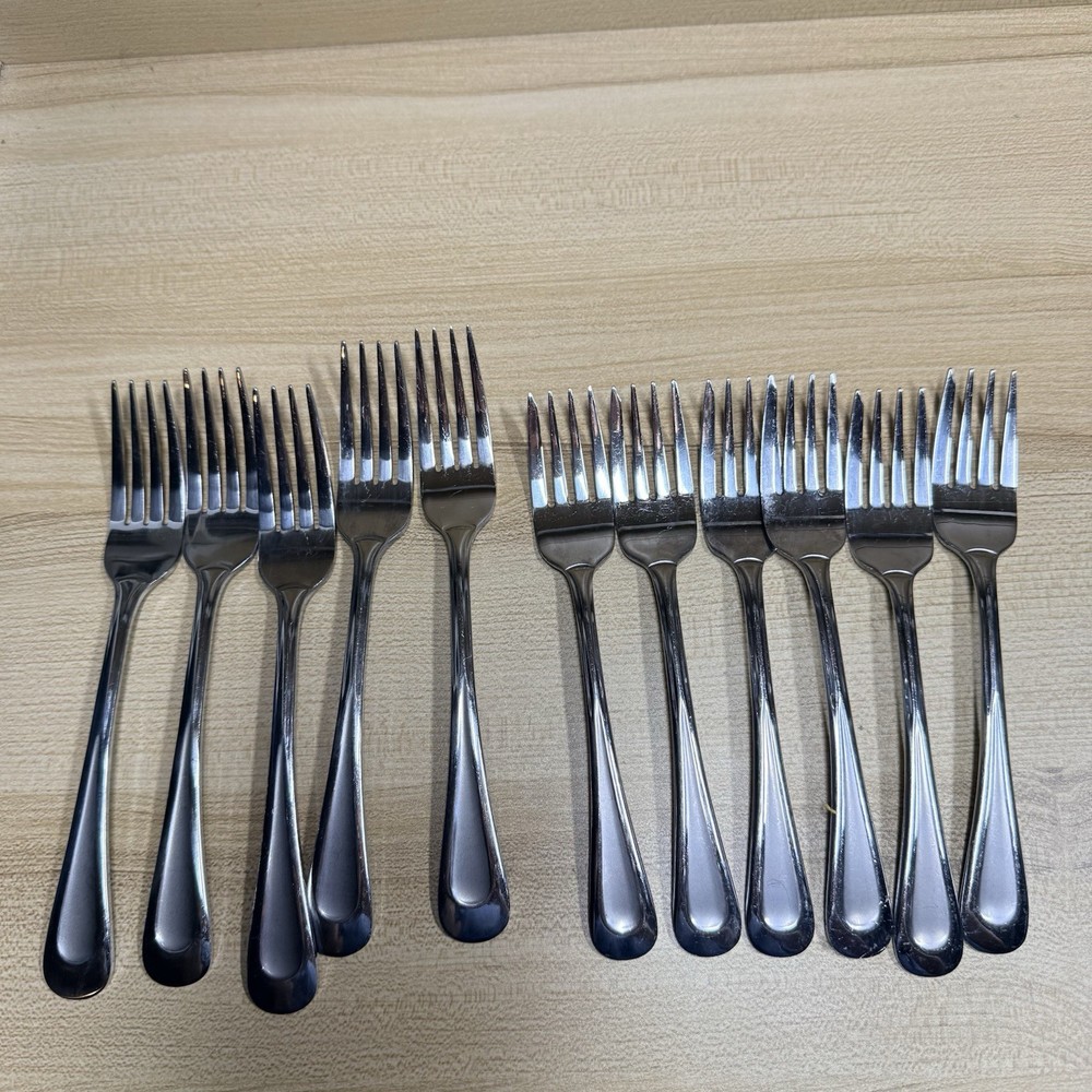 Oneida Stainless Flatware SATIN SAND DUNE 28Pc Service for 5 ***READ***