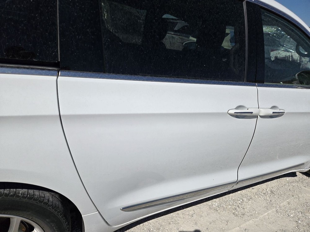 2018-2020 Chrysler PACIFICA Front Dash Mounted 8.4" Display Touch Screen