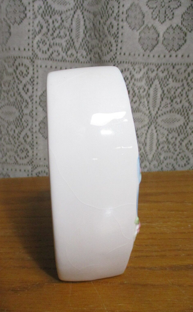 Heart Shape Quartz Table Clock - Embossed with Roses
