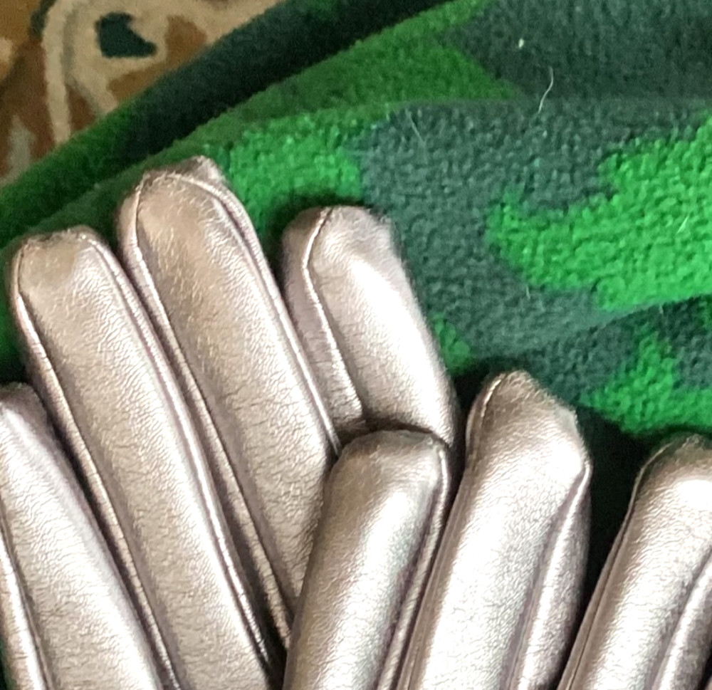 TOPSHOP Metallic Gloves
