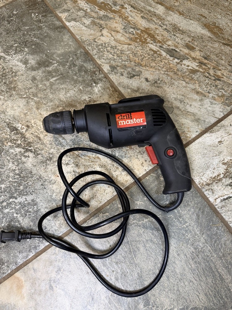 DRILL MASTER 3/8" VARIABLE SPEED REVERSIBLE CORDED DRILL 60614