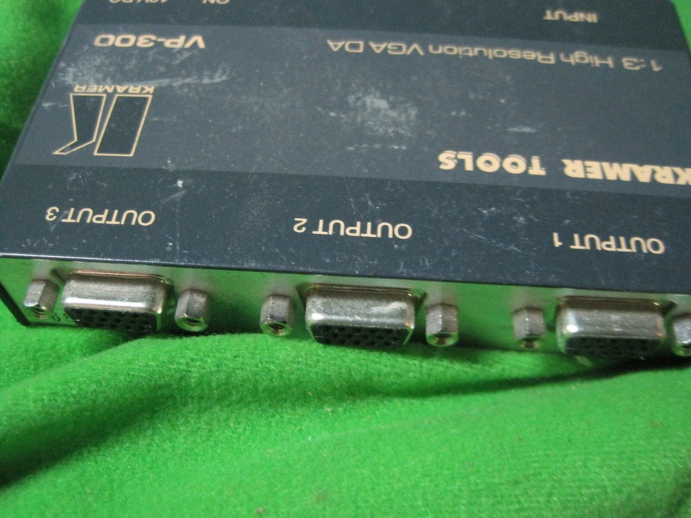 KRAMER TOOLS VP-300 1:3 HIGH RESOLUTION VGA DA AA909