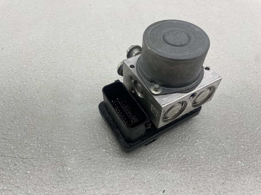20-24 HARLEY-DAVIDSON SOFTAIL STANDARD FXST ABS PUMP UNIT MODULE
