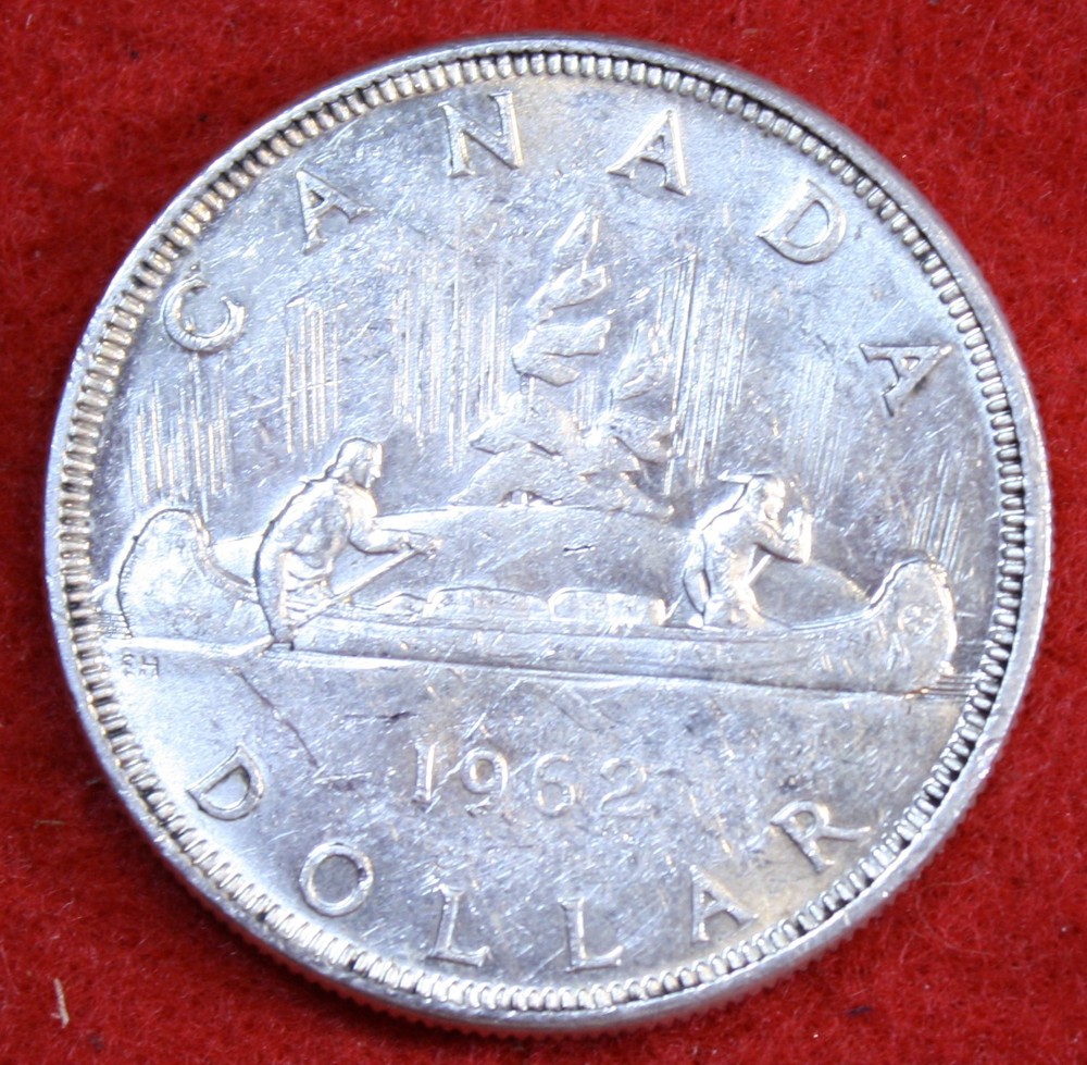 1962 Canada Dollar 80% Silver Coin CAD34