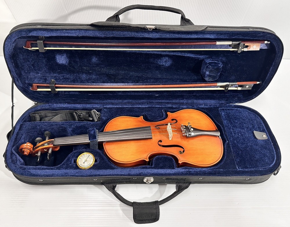 Kraemer 4/4 Violin Model KRV-021 with 2 Bows, Strap & Case
