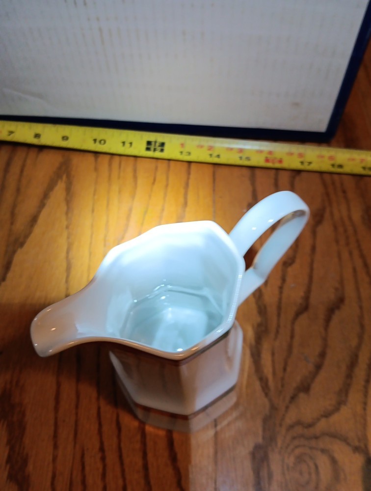 Studio Nova Creamer. Harmony Y0053