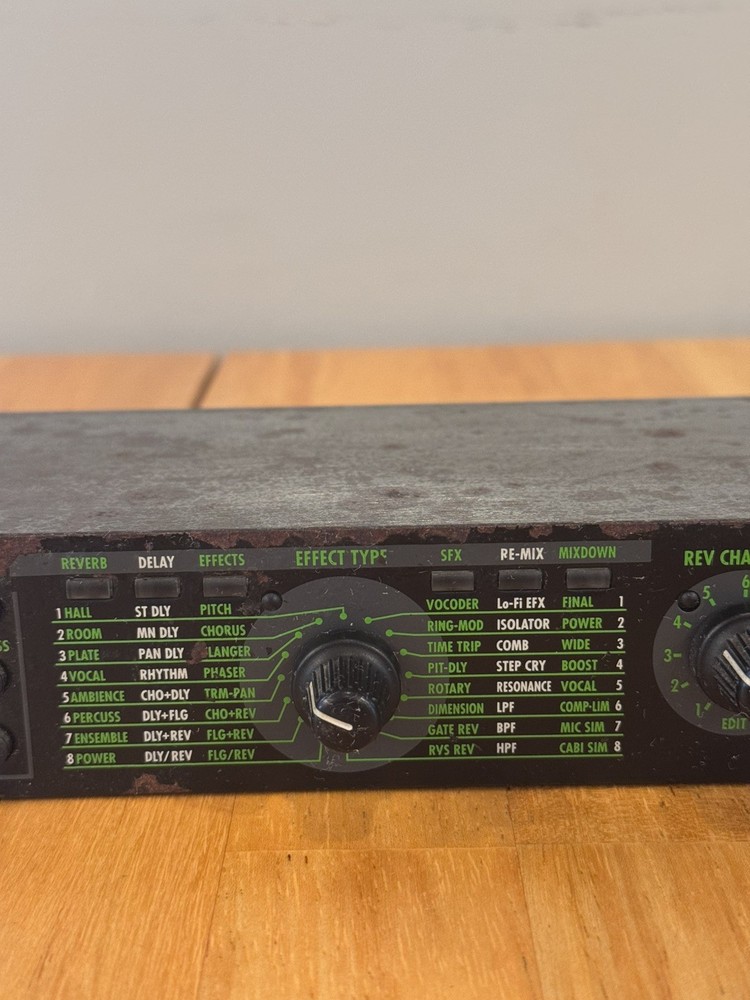 Zoom RFX-2000 Digital Reverb Multi-Effects Processor Rack Mounted Fully Working
