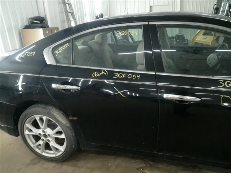 MAXIMA 2013 High Mounted Stop Light 104650029