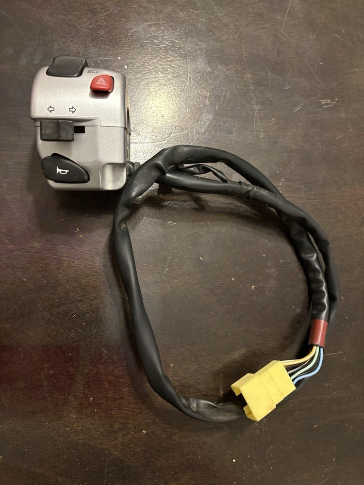 2005-2009 Suzuki Boulevard C50T Left Hand Controls Switch Assembly