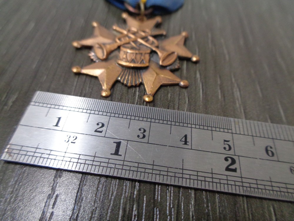 Vintage Bugle Roster Medal DISTINGUISHED