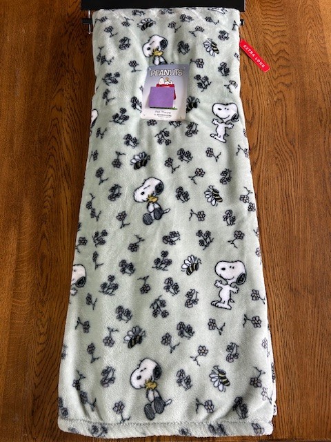 Peanuts Snoopy Woodstock Plush Throw Green Spring Flowers Easter 60"X70"