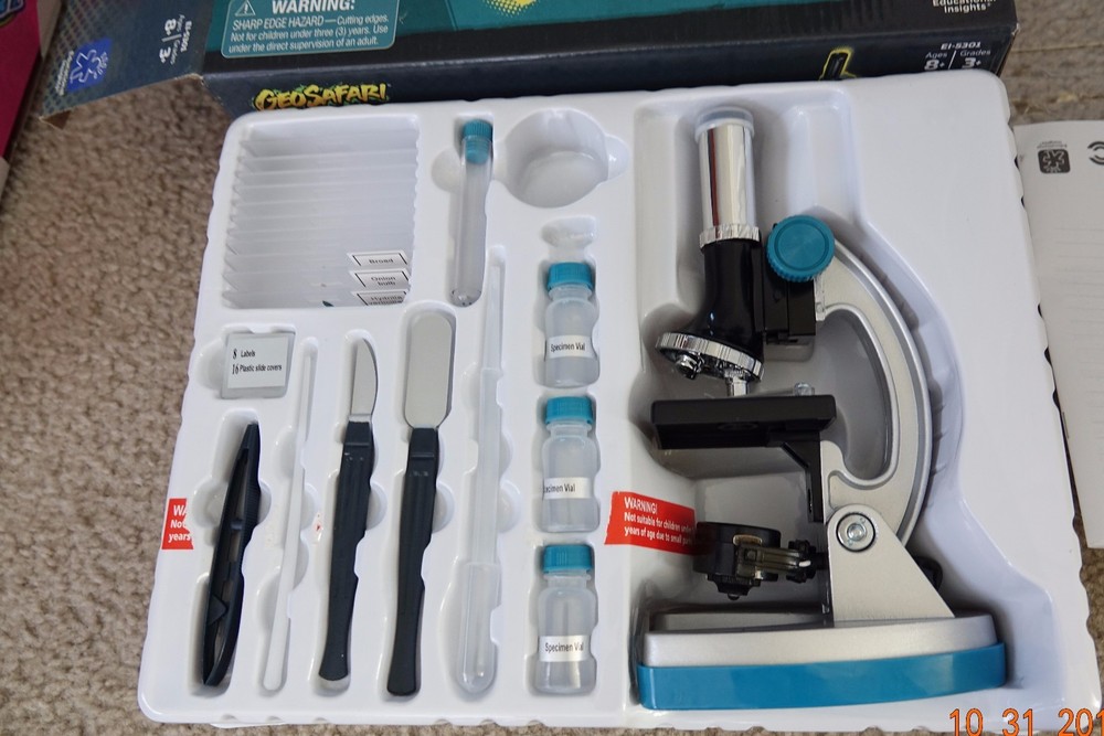 Educational Insights GeoSafari Micropro 48-Piece Microscope Set-MISS 2 TOOLS