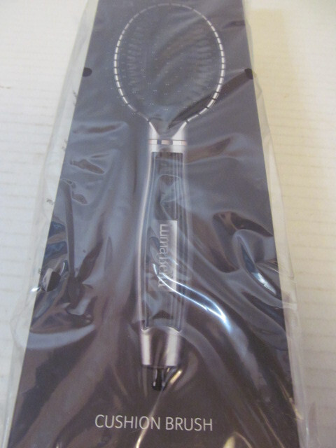 LumaBella Cushion Brush with Keratin Micro-Conditioners & Ionic Bristles