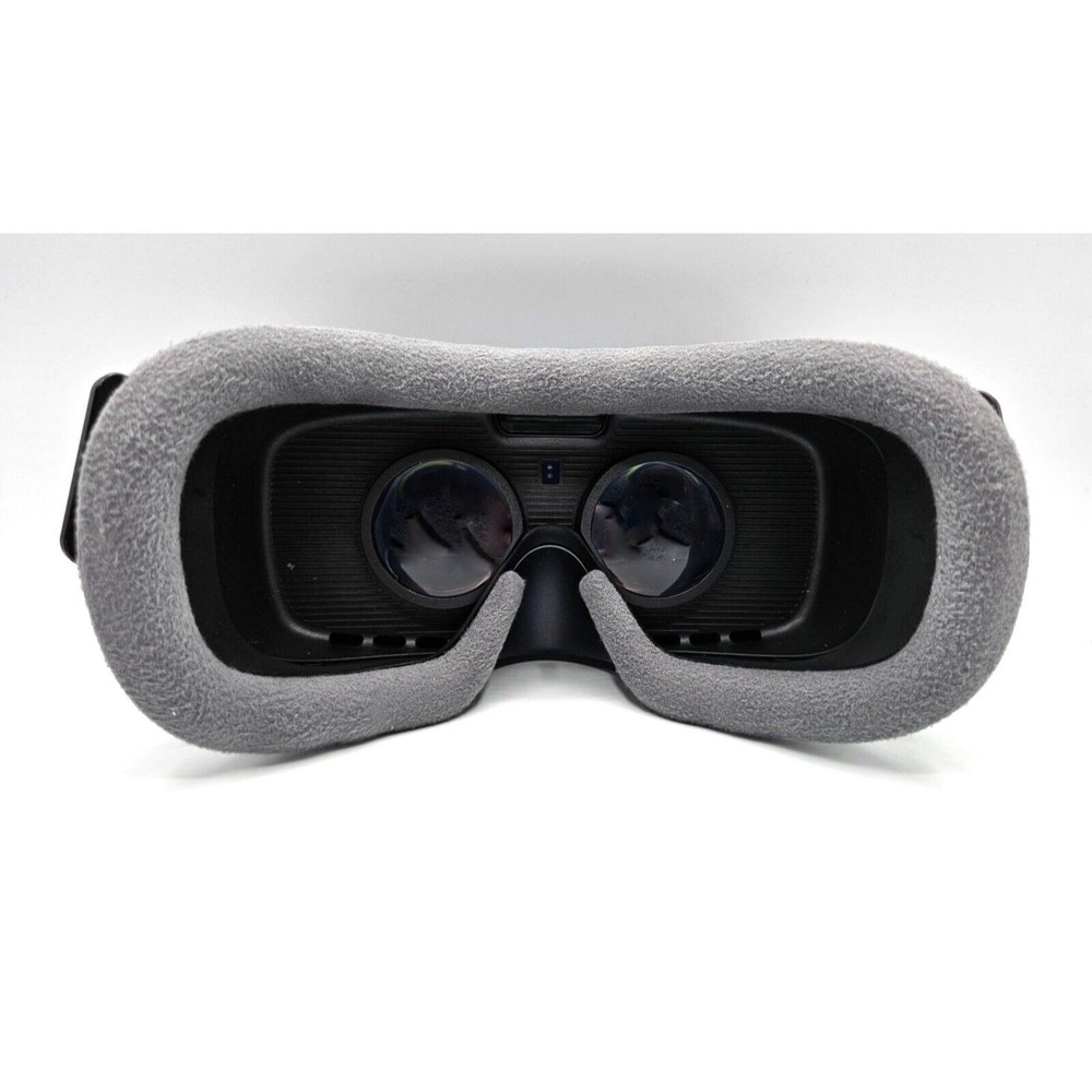 Samsung Gear VR w/ Controller Oculus Virtual Reality Headset SM-R324