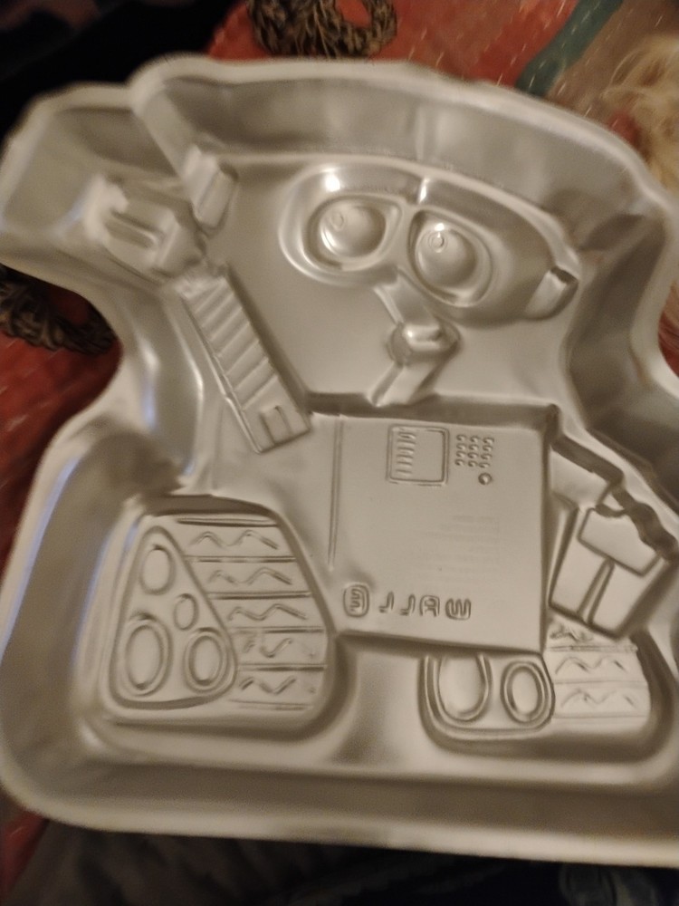Disney Pixar Wall-E Cake Pan