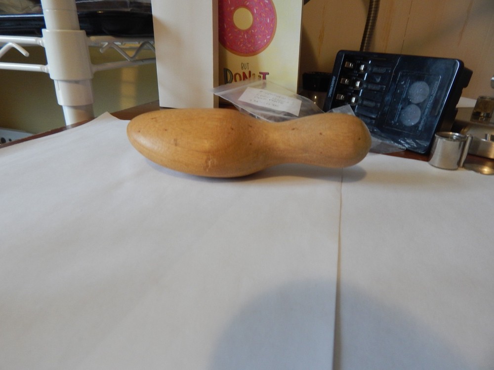 VTG 1950S STOCKING DARNER FORM MAPLE SEWING