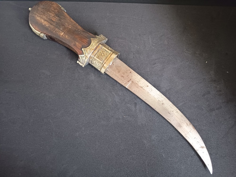 jambiya dagger