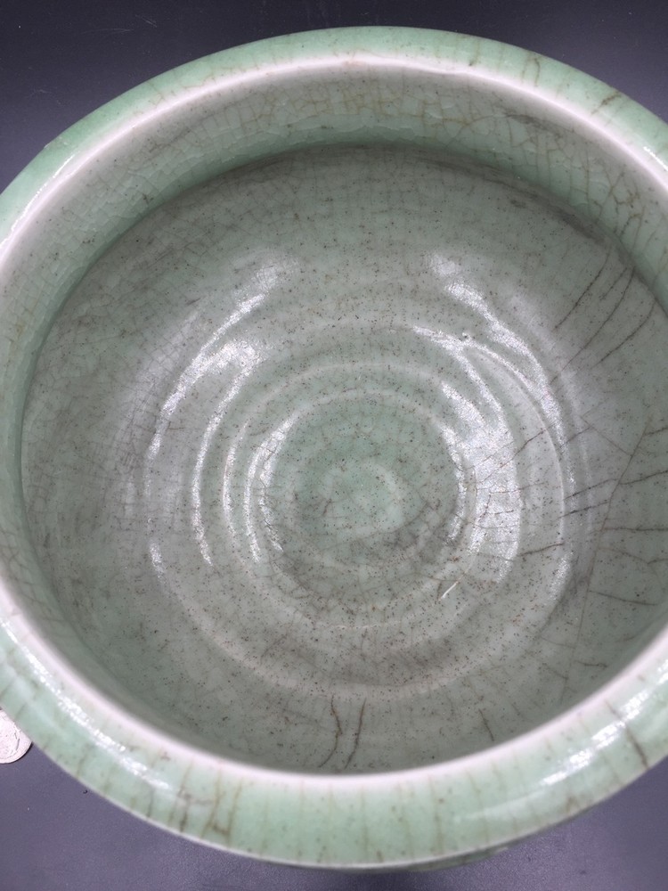 A Chinese Ming Dynasty Celadon Tripod Censer 明代龙泉香炉