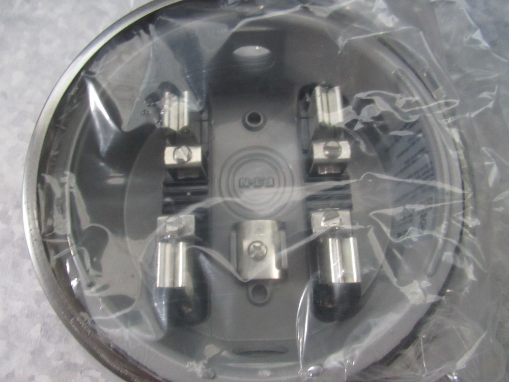 Eaton 100A Single Position Round Meter Socket 4 Terminal Ring Type MSR1004T