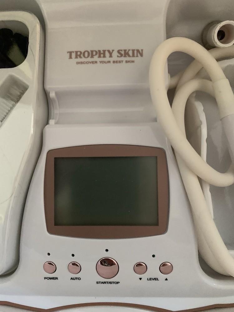Trophy Skin MicrodermMD Professional Grade Home Microdermabrasion System openbox