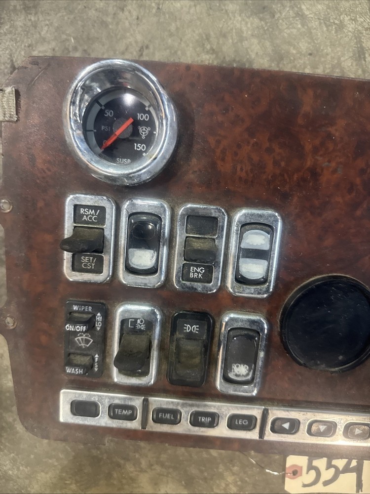 Freightliner Century Class Instrument Cluster N17548