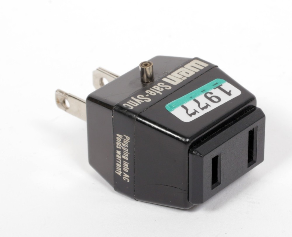 Wein SSH Flash Safe Sync Voltage Regulator AC fiting to PC #1977