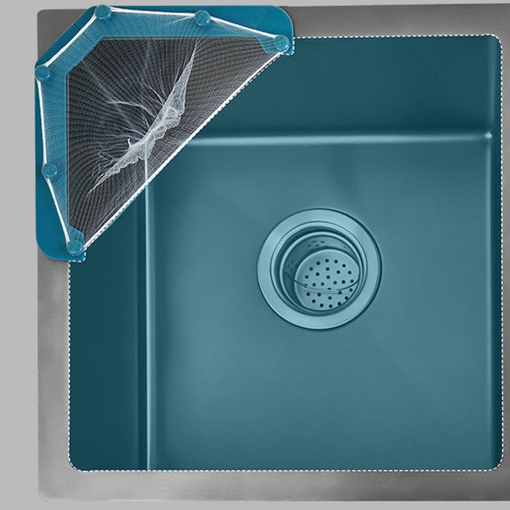 Corner-Fitting Triangular Sink Strainer Basket for Efficient Vegetable Rinsing