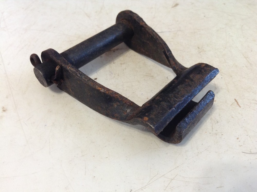67CO - A New Drag Chain Link For Various Equipment