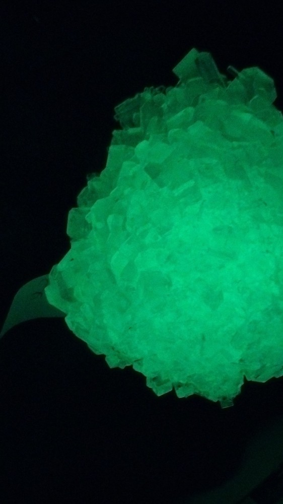 Kryptonite Crystal UV Reactive Cluster Display Piece