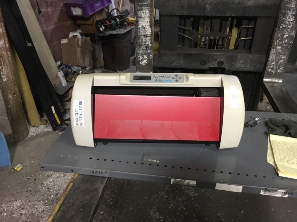 Fast Plot Cutting Plotter type 360, 110vac, real Cutting rang 330(mm), limitless