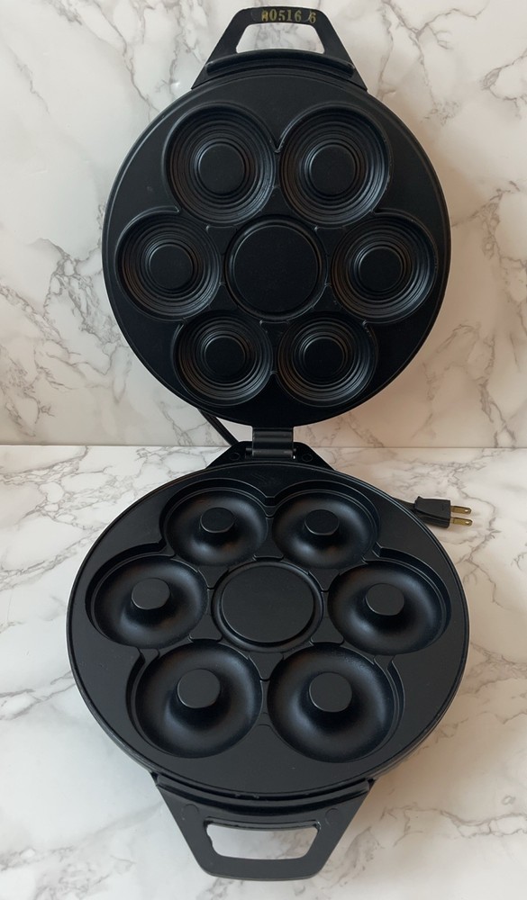 VTG Master Chef Donut Bakery Maker 2081 w/ Box