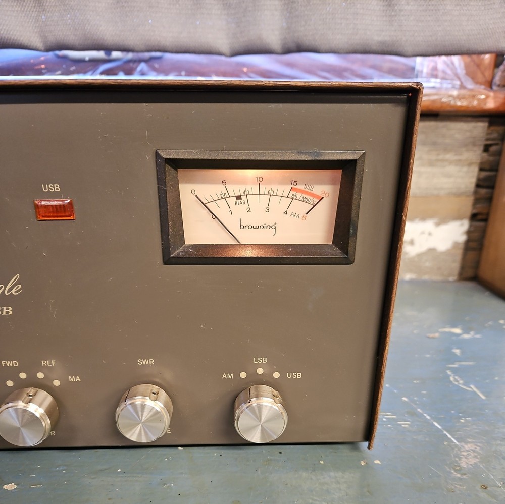 Browning Golden Eagle Mark 3 III Transceiver POWERS UP NOT TESTED (READ)