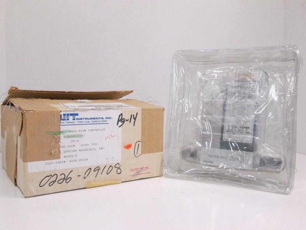 Unit UFC-1400A Mass Flow Controller MFC, HCL, 100 SCCM, Used