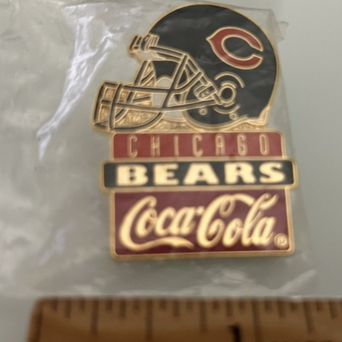 Chicago Bears / Coca Cola 1993 Lapel Pin