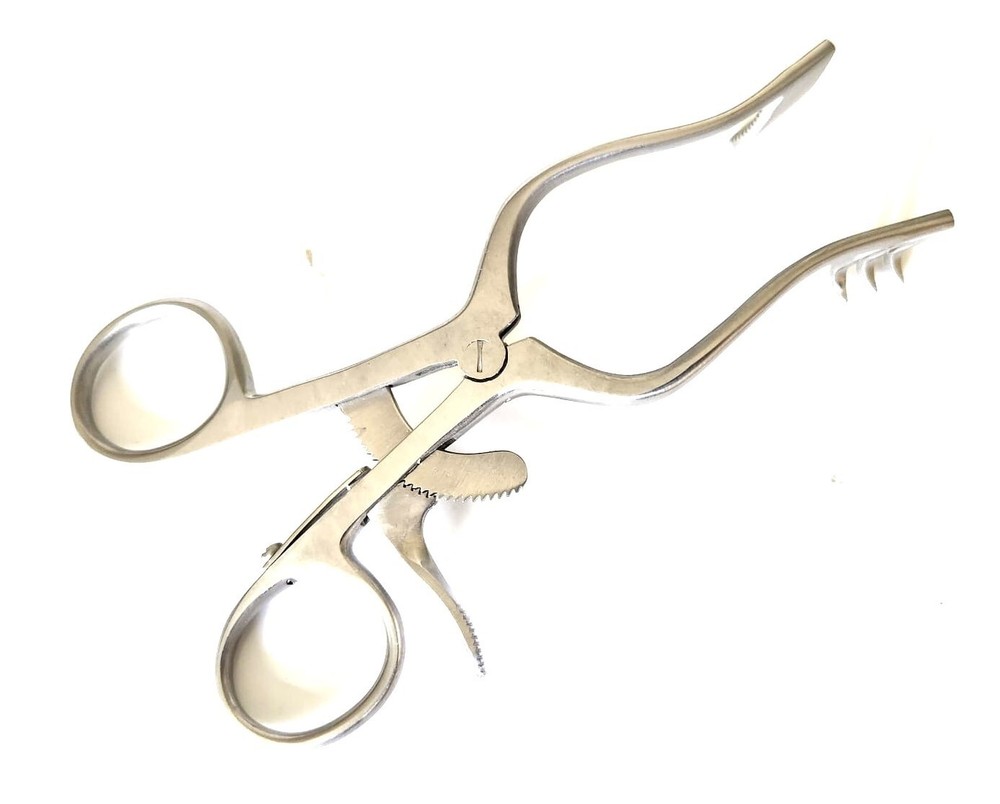 PERKINS Enduaral Retractor 5.25", left serrated solid blade, right side 3 teeth