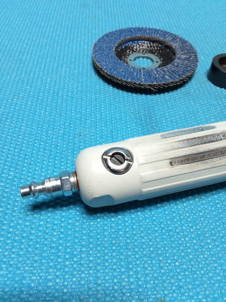 Dotco Angle Grinder 6,000 RPM, 5/8-11 Spindle Thread.