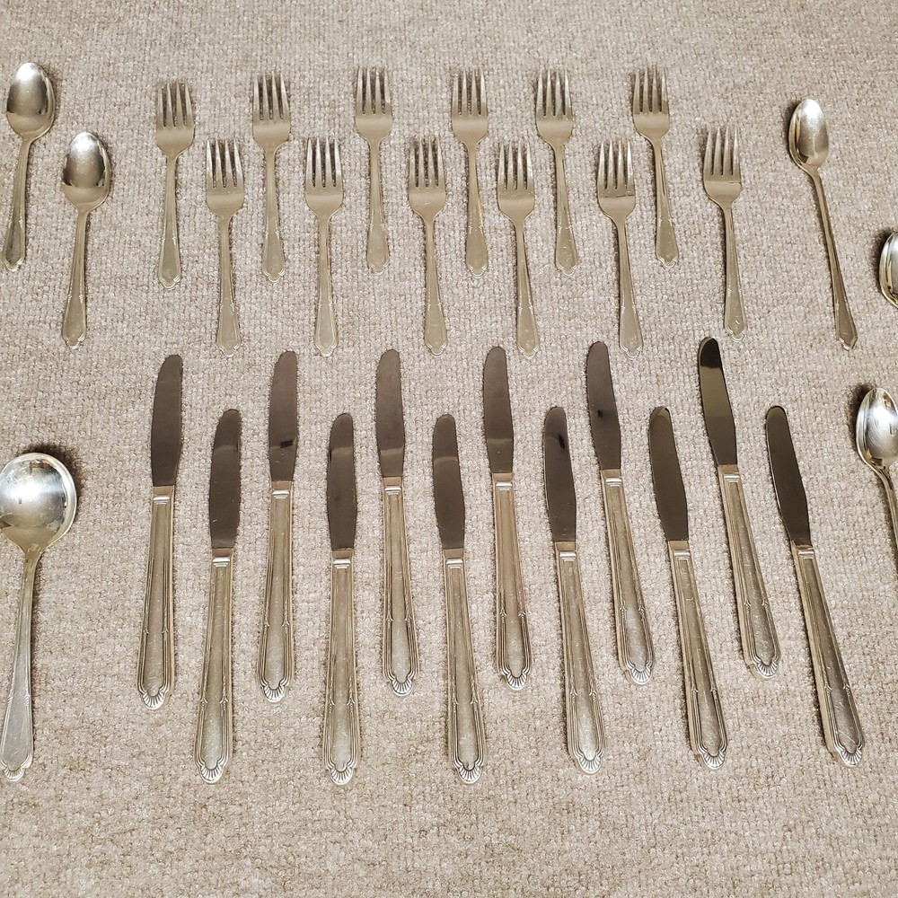 Cunningham Silver Plate Laurel 1934 Silverplate 65 pcs Flatware Silverware
