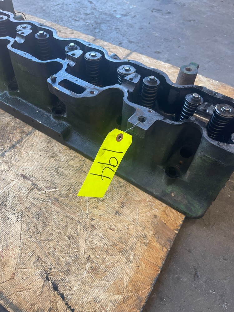 John Deere Tractor Cylinder Head R35140R