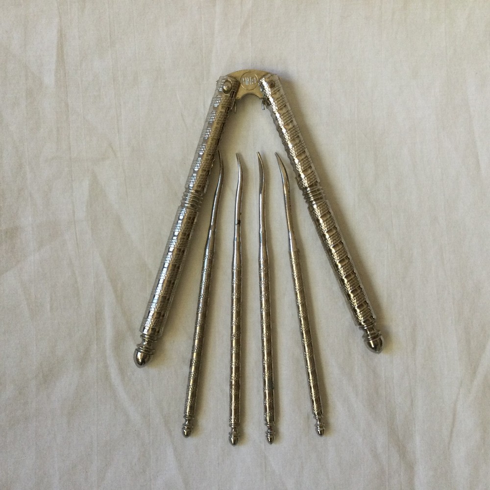 HMQ Nutcracker Walnut Pecan Seafood Shellfish Metal Cracker Tool with 4 Picks