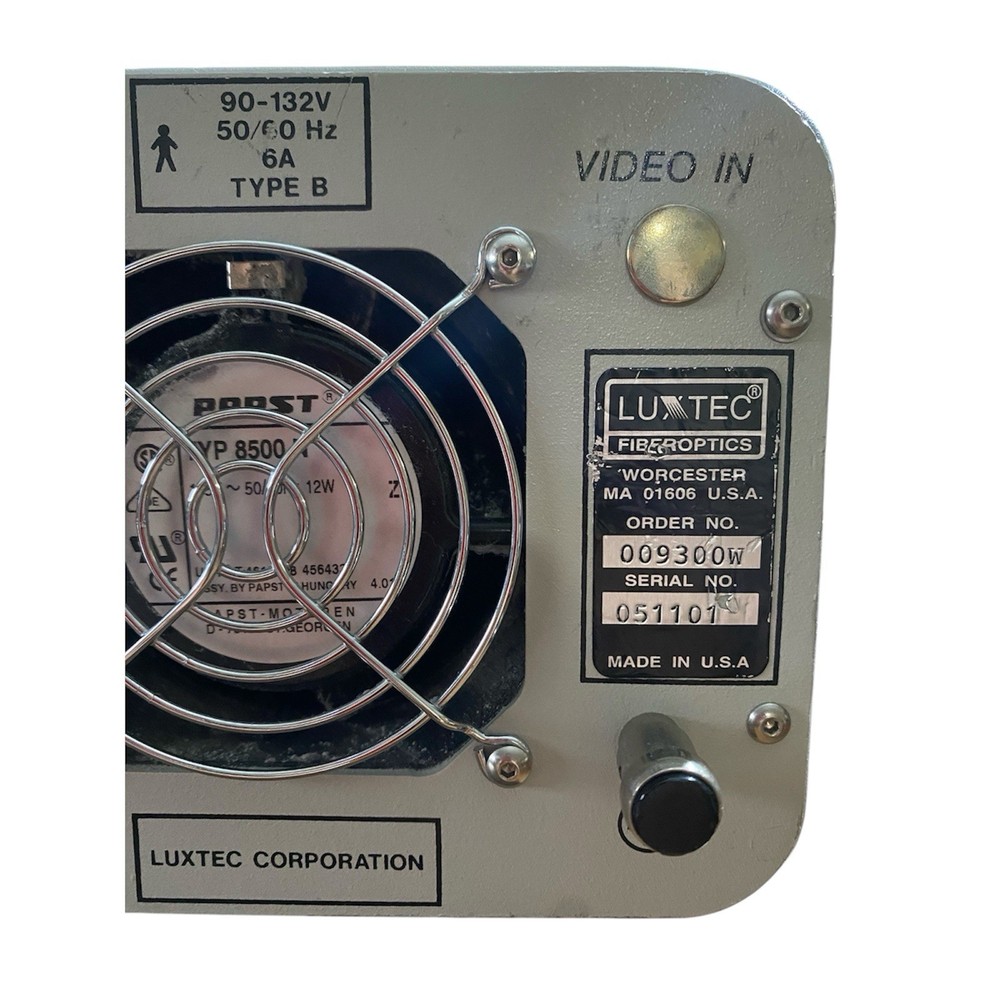 LUXTEC Xenon Series 9000 Model 9300 Light Source