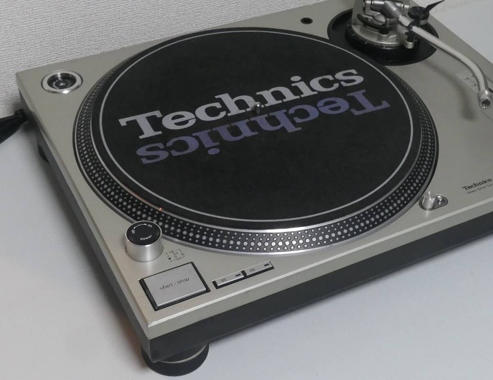Technics SL1200MK3D Silver Set Direct Drive DJ Maintained Turntables excellent