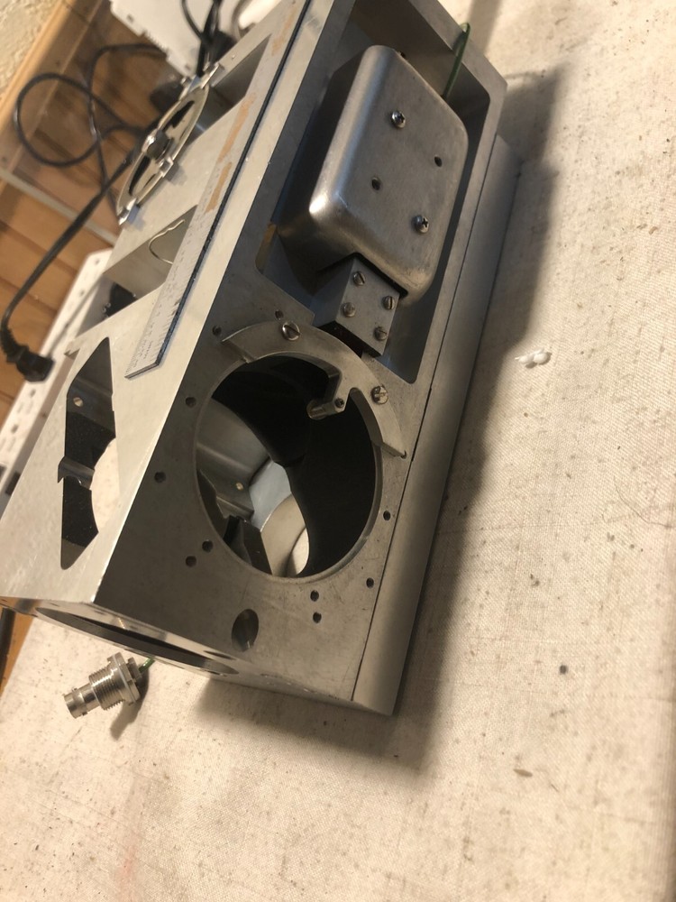 Military Laser Schaevitz Eng Linear Variable Differential Transformer & Mount