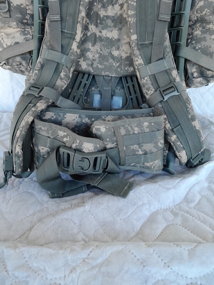 MOLLE II LARGE RUCKSACK BACKPACK ACU COMPLETELY ASSEMBLY EXCELLENT CONDITION