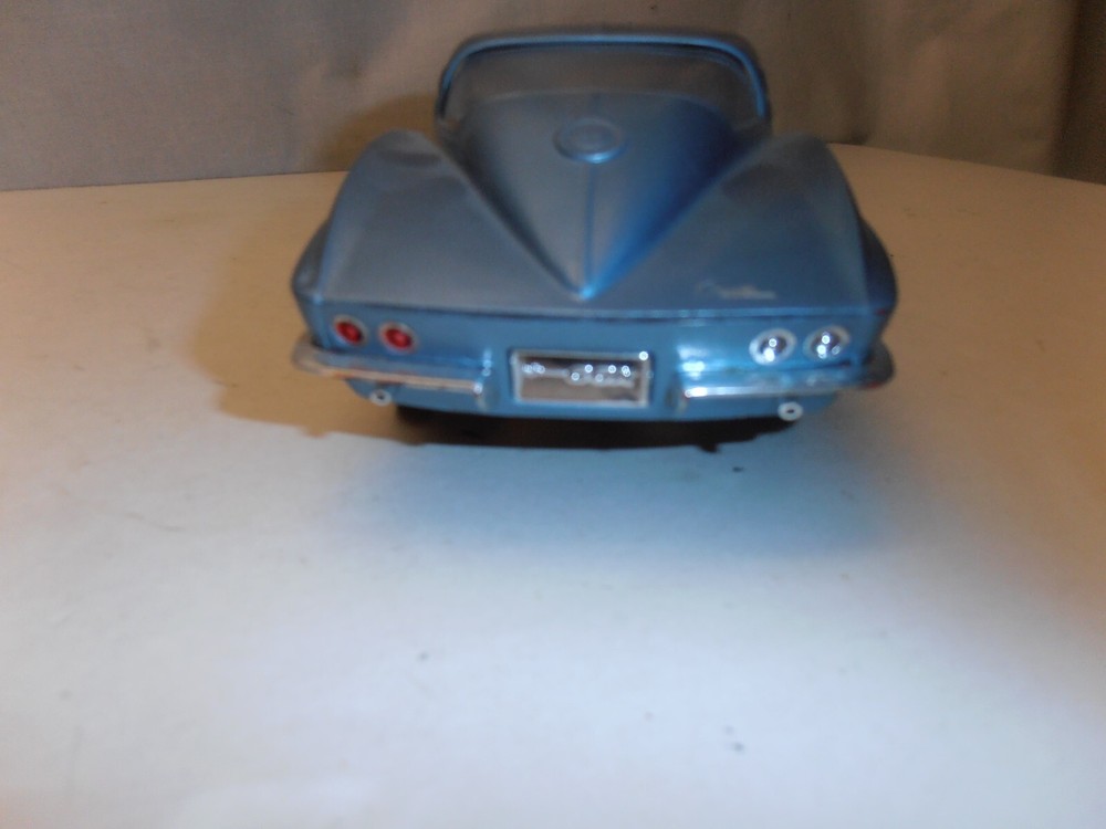 Cox 049 Corvette