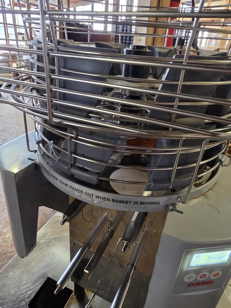 Zummo Juice Machine Model Z14C 120V - FREE FREIGHT