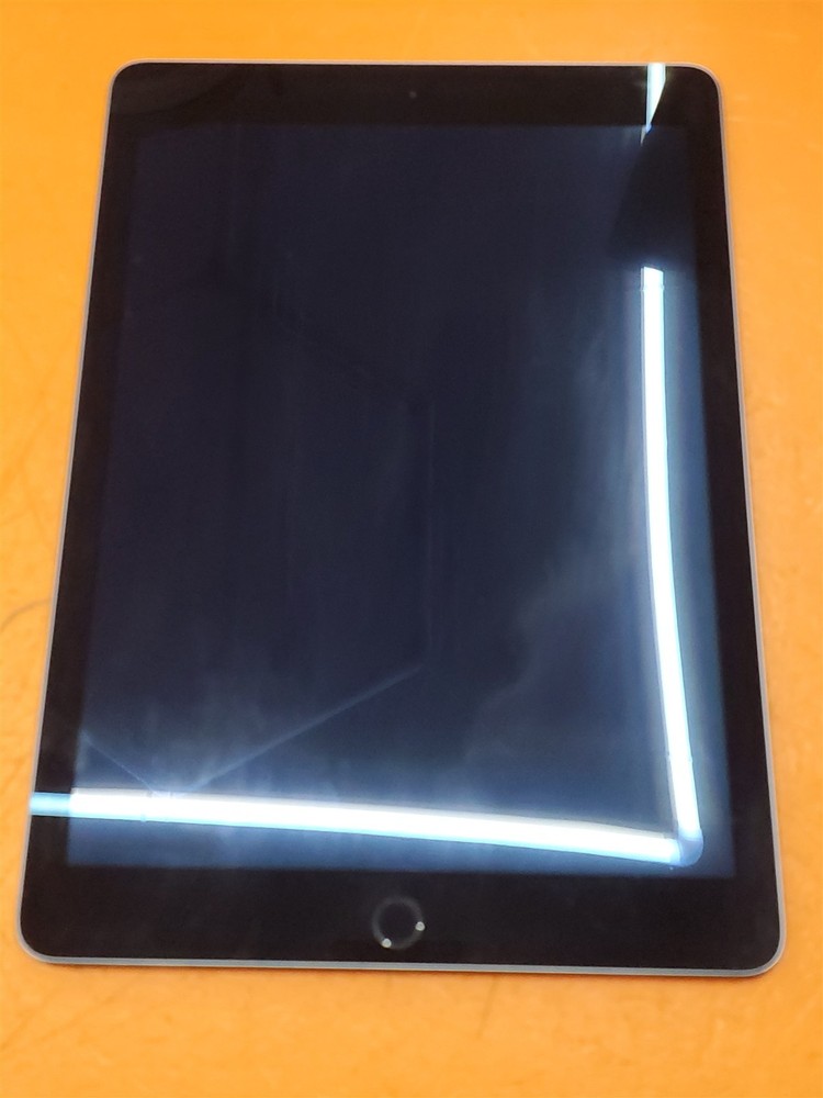 ⭐️⭐️⭐️⭐️⭐️ **DEFECTIVE** Apple iPad Air 2 A1566 9.7" Silver