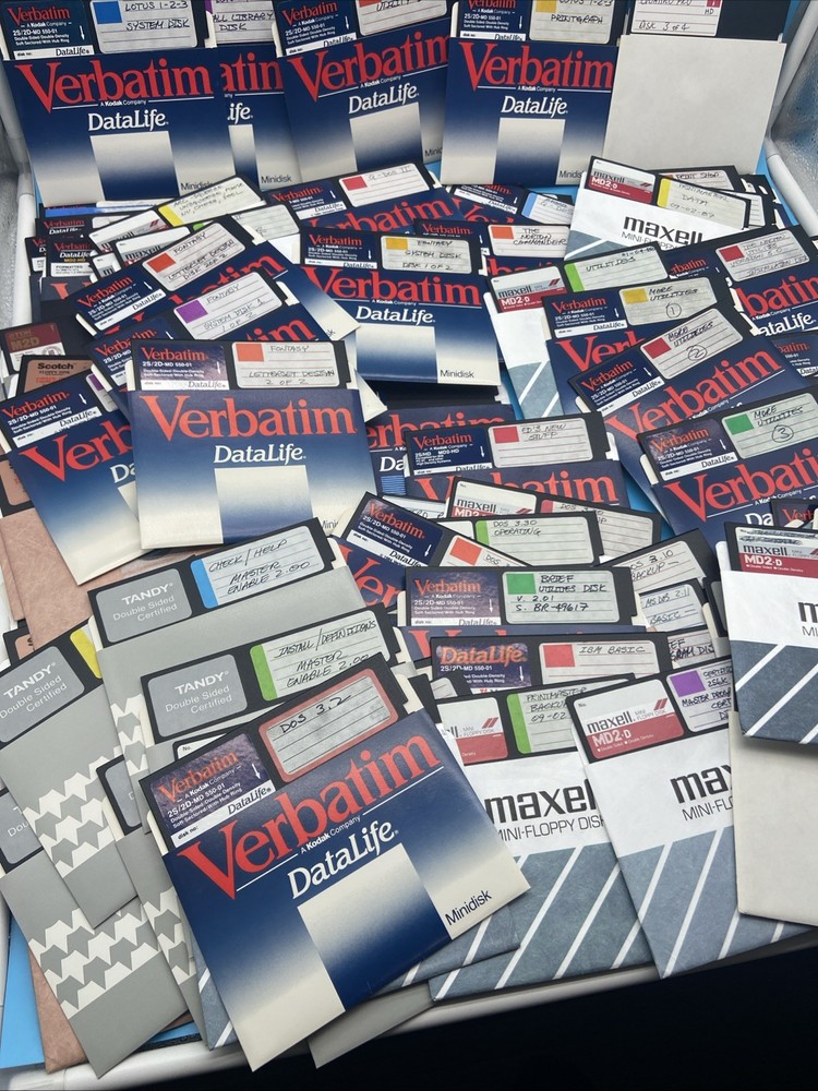 110+ Bulk Vintage Random Program/ Files  Floppy Disks for Reformatting