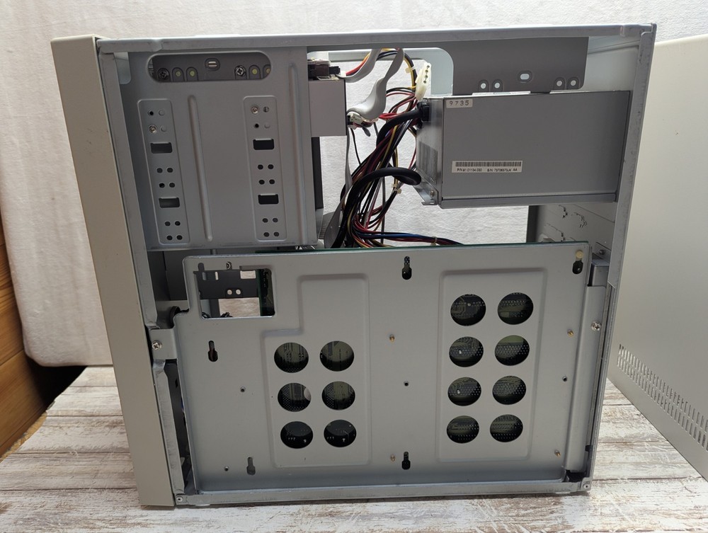 VINTAGE DESKTOP COMPUTER Tower A Open Tested See Pictures